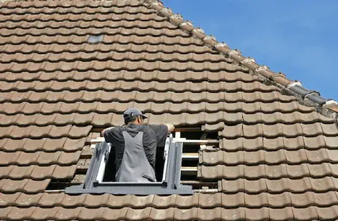 Pose de velux - Saint-Victor-l'Abbaye